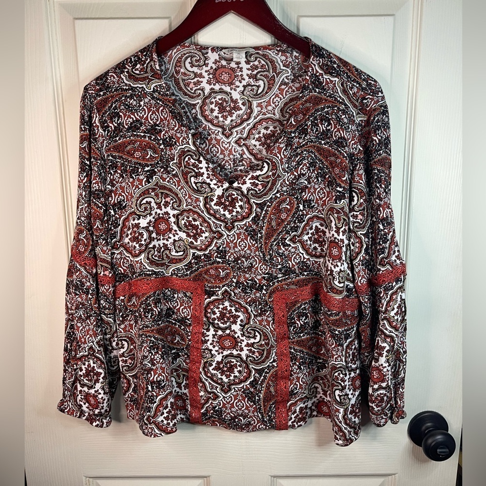 Cato long sleeve pattern blouse with little crochet.
